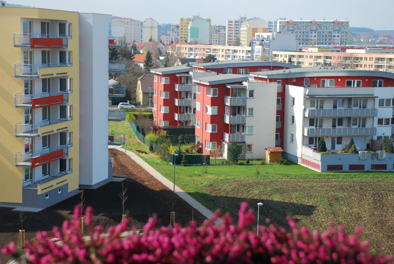 A Nice Place To Stay Apartments Praga Esterno foto